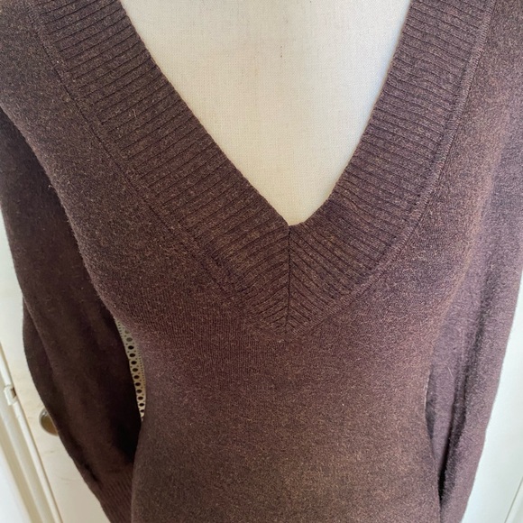 Express Chocolate V-Neck Women's Sweater - Picture 2 of 13
